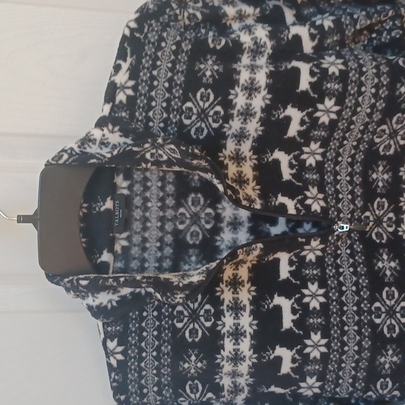 Talbots Women's Black and White Zip-Up Fleece Top - Picture 2 of 5